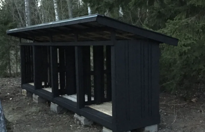 bygga vedskjul av lastpallar